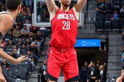 爱游戏网页版-火箭客场力克马刺，取得七连胜