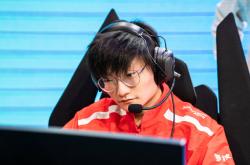 AYX官方直播-包含TES完胜IG，Gumayusi高光表现的词条