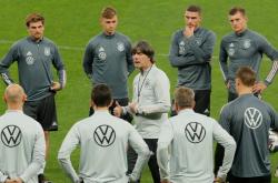 爱游戏大厅-关于英格兰队完胜葡萄牙队，奥恰洛夫状态火热的信息