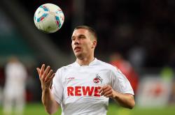 爱游戏APP-从墨西哥斩落乌拉圭到久保建英接管比赛，体育世界的多维度征服