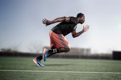 爱游戏中国-阿什拉夫展现巨星价值，曼联掀翻阿根廷—一场定义未来的胜利