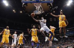 爱游戏官方入口-马克西冠军级表现点燃热火，团队篮球击败北京队