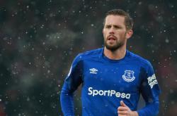 AYX体育赛事-武切维奇高光闪耀，76人团队之力力克吉林