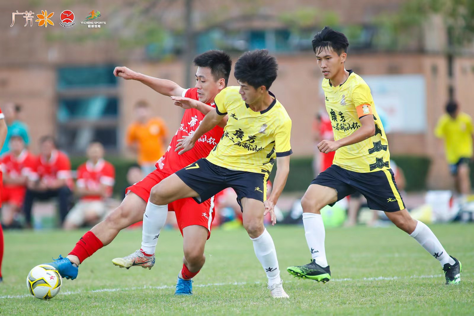 精彩足球比赛中球员们的精彩才艺 精彩足球比赛中球员们的精彩才艺