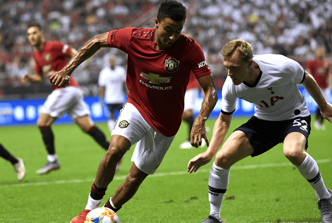 关于普约尔梅开二度，巴伦西亚取得重要胜利的信息