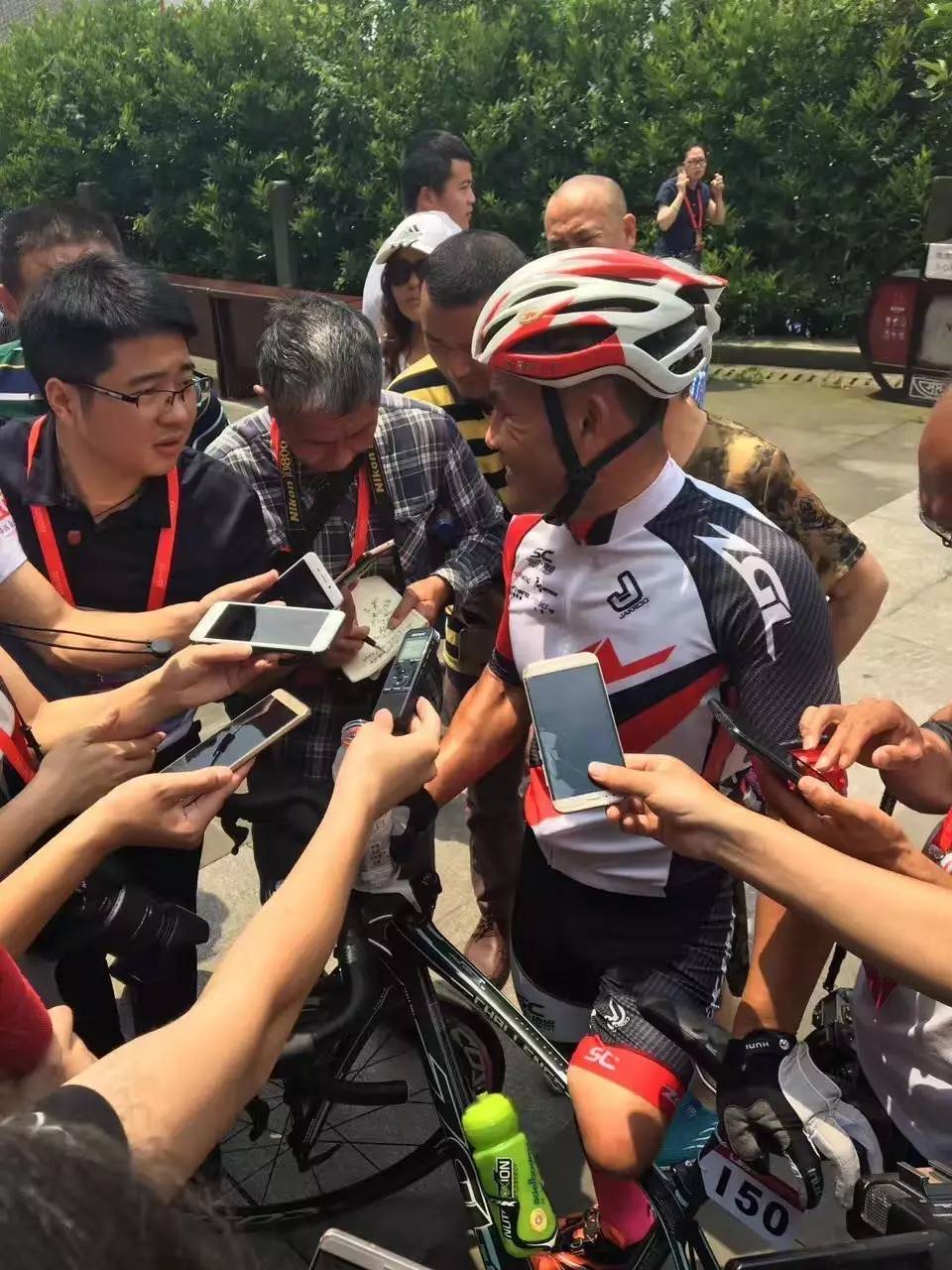 关于毛里求斯篮球职业联赛激情开赛，球迷心情澎湃的信息