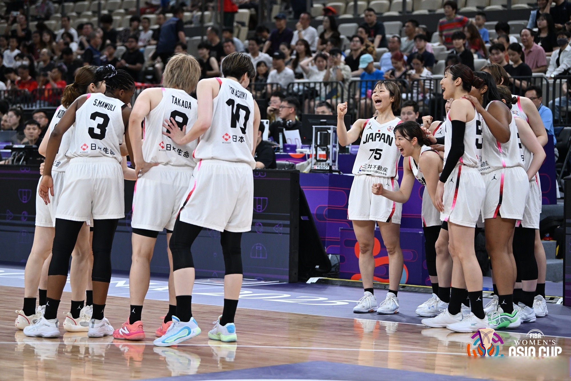 日本队击败澳大利亚，成功晋级四强