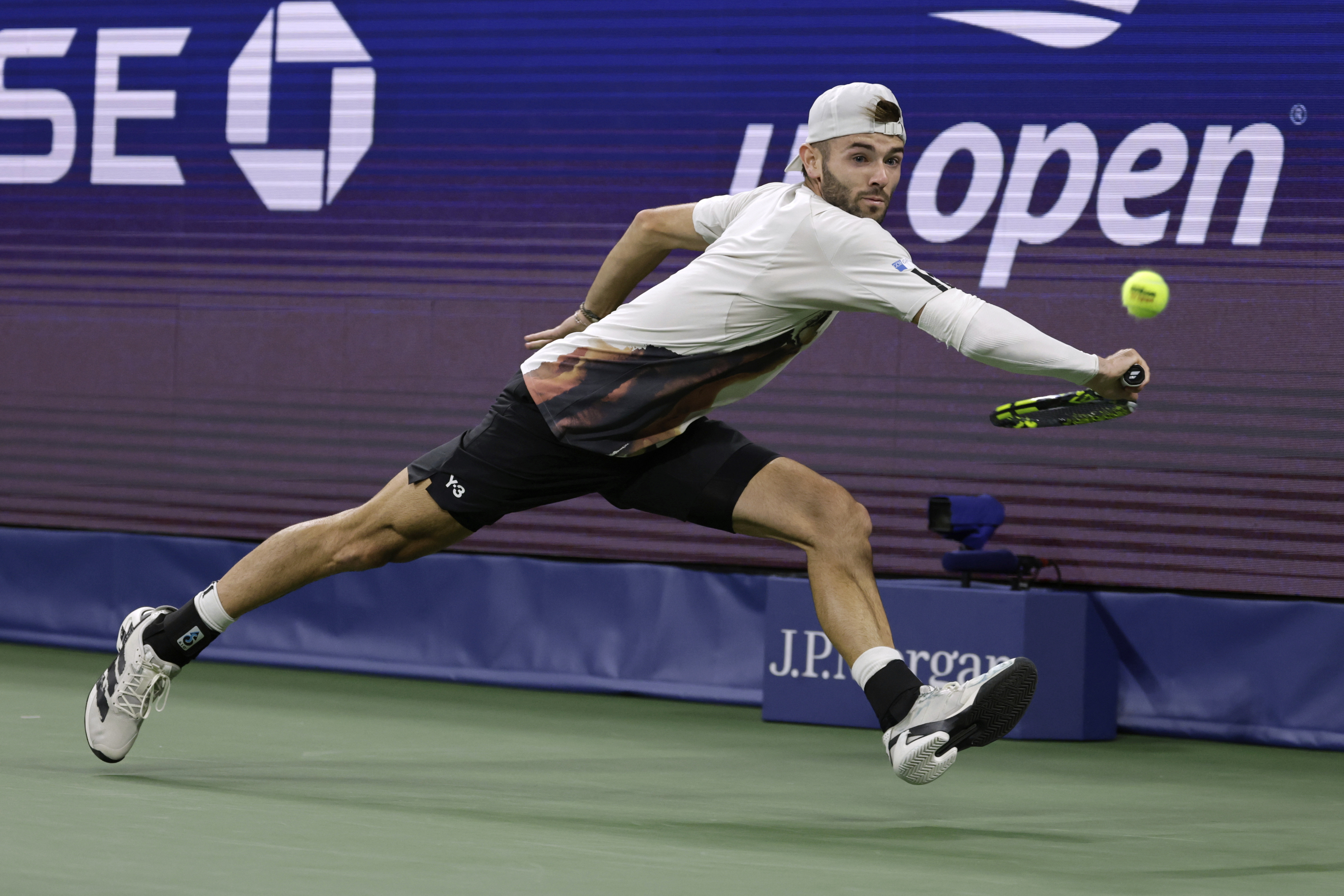 法网力克美网,兹维列夫带队取胜的简单介绍 法网力克美网,兹维列夫带队取胜的简单介绍