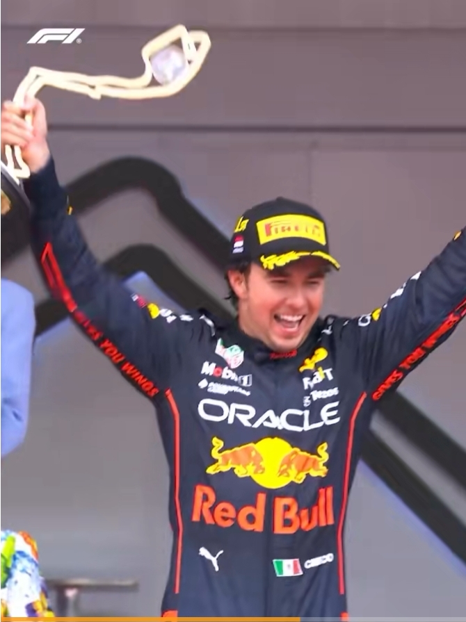 包含威廉姆斯横扫红牛二队，佩雷兹状态火热的词条