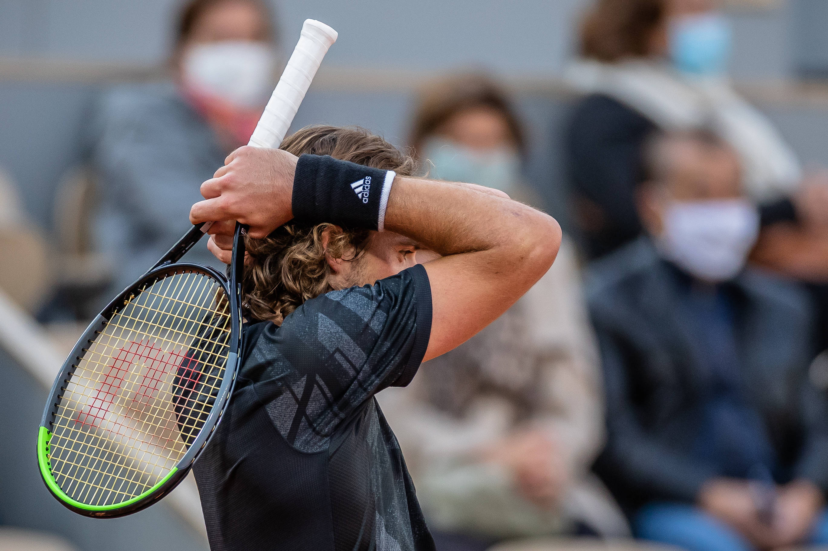 澳大利亚网球队逆转美国网球队，西西帕斯惊艳世界的简单介绍