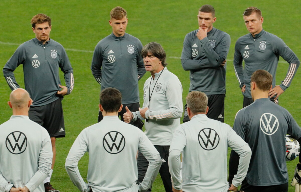 关于英格兰队完胜葡萄牙队，奥恰洛夫状态火热的信息