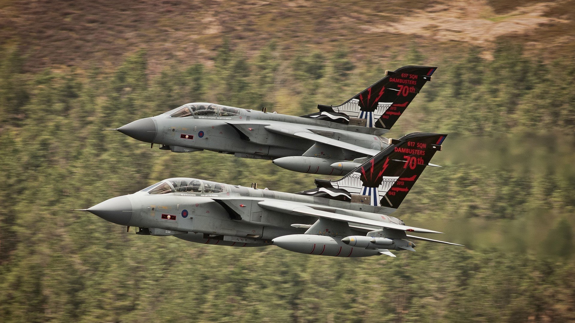 冰岛硬仗取胜拜仁，坎特刷新纪录，一场定义坚韧的比赛