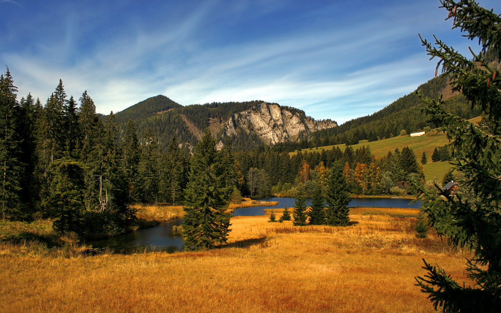 当墨西哥蓝邂逅拉齐奥蓝，莫德里奇的火热跨越了谁的边界？