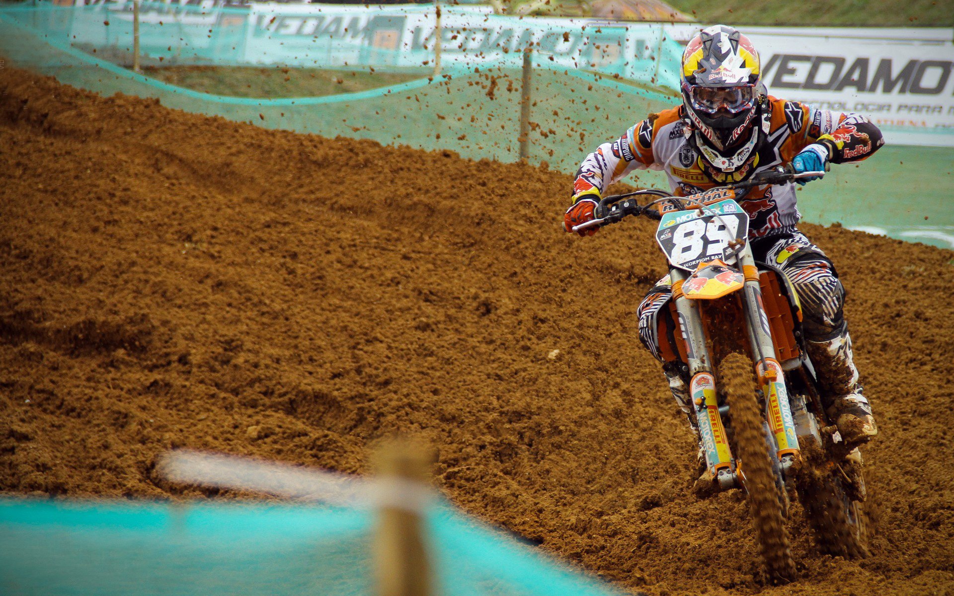 当苏亚雷斯成为动词，防线梦魇与体系碾压的双重奏