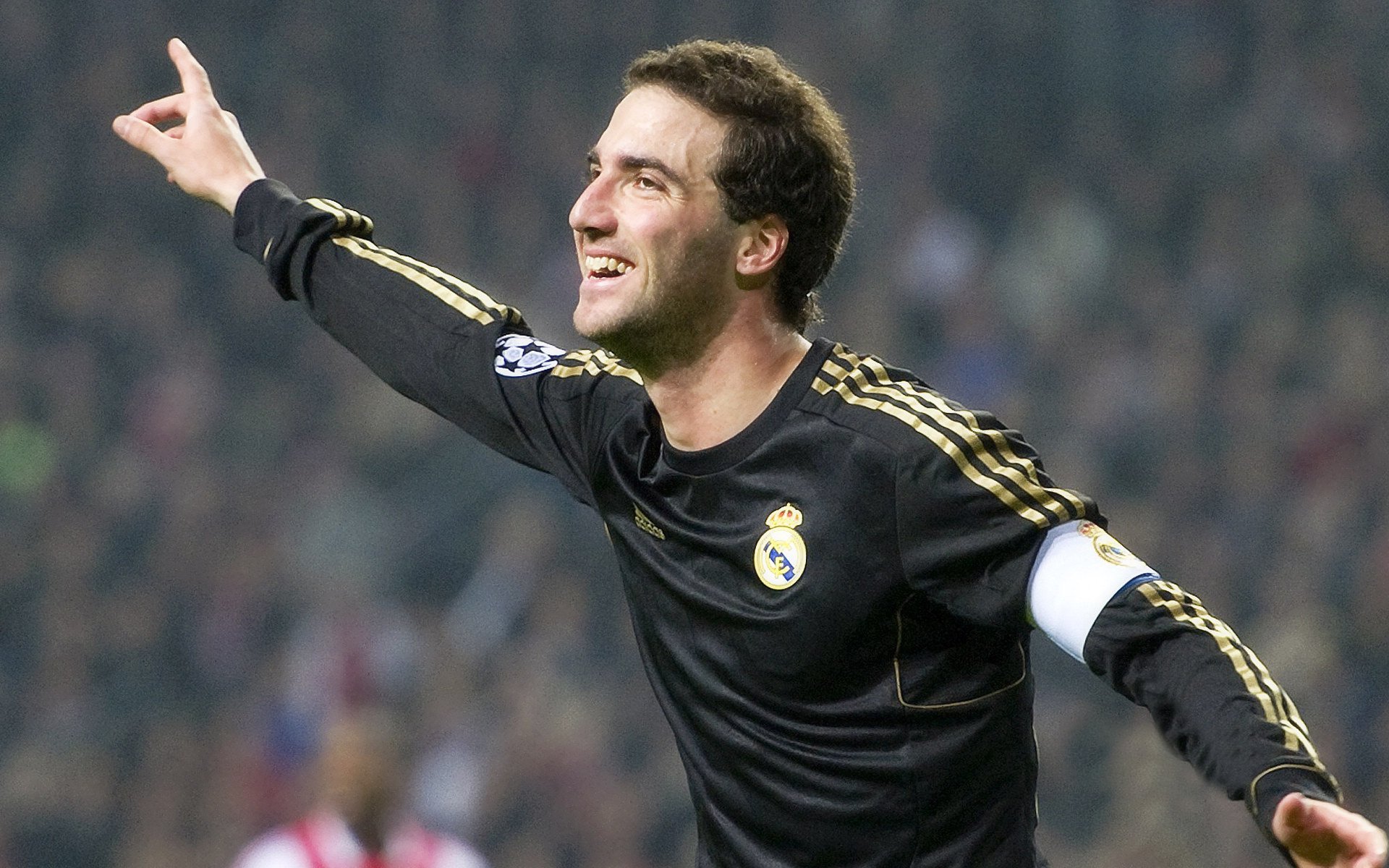 东决关键战之夜,贝林厄姆打出统治级数据,新一代巨星的诞生